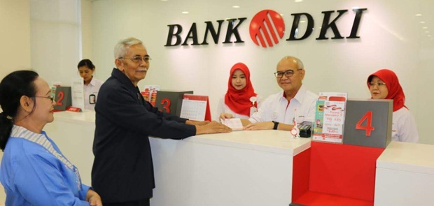 Di Hari Terakhir Waktu Pembayaran PBB-P2, Bank DKI Layani Warga Sampai Malam Hari