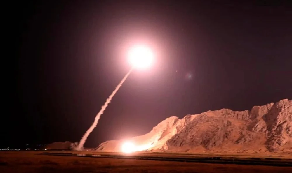 Iran Hancurkan Depot Drone dan Pusat AI AS di Bahrain