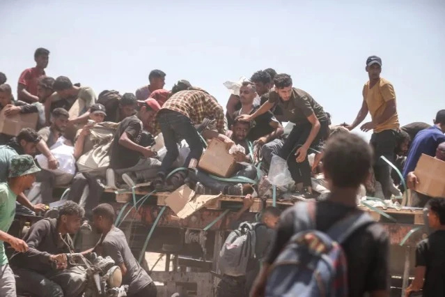Tentara Israel Tewaskan 71 Warga Palestina Yang sedang Mencari Bantun Kemanusiaan