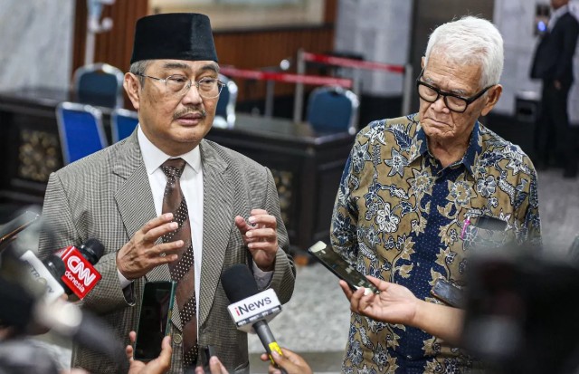 Sore Ini MKMK Putuskan Nasib 9 Hakim MK, Termasuk Adik Ipar Jokowi
