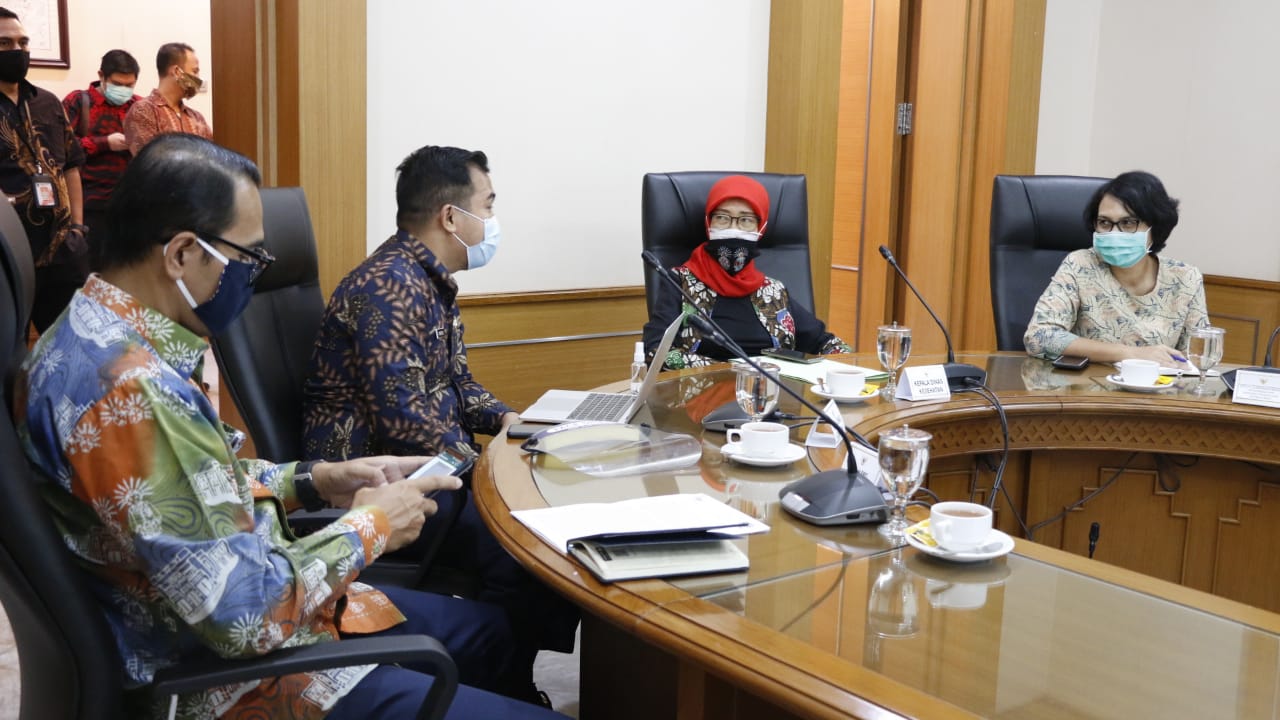 Dinkes: Meski Kontak Erat, Tak Perlu Tes Swab Jika Tak Ada Gejala Selama 14 Hari