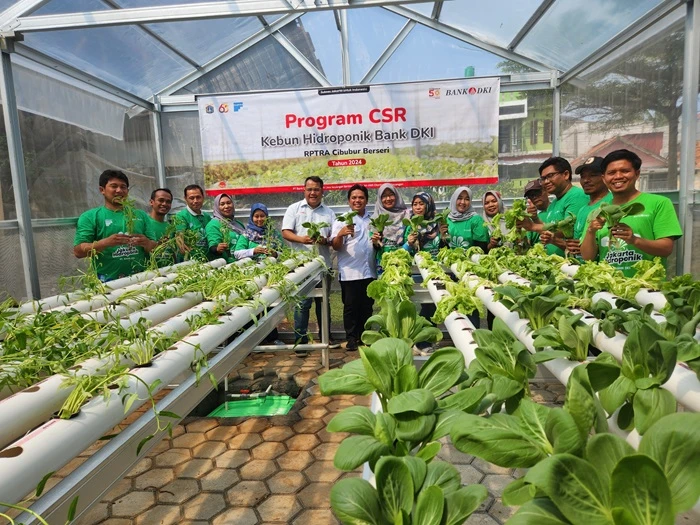 Bank DKI Meresmikan Kebun Hidroponik di RPTRA Cibubur