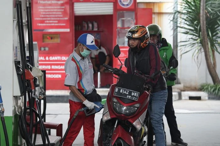 Dukung Pemerintah, Pertamina Akan Campur BBM dengan Etanol 10 Persen