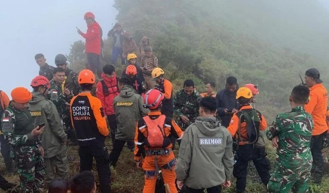 Satu Korban Pesawat ATR 42-500 Yang Hilang Kontak, Ditemukan di Jurang Gunung Bulusaraung