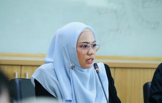 Nadiem Terapkan PJJ, Zita: Warga Harus Bayar Internet Hingga Rp 1,5 Juta Per Bulan