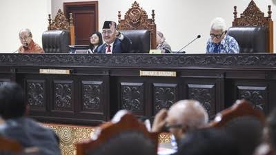 Temuan-temuan Ganjil MKMK: Gugatan Tak Bertanda Tangan hingga Dugaan Kebohongan Anwar Usman