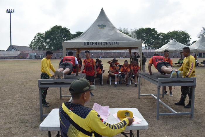Tunjang Tugas Pokok TNI AD, Prajurit Dan PNS Korem 043/Gatam Ikuti Samapta Periodik Semester II TA 2023
