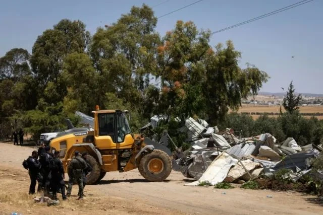 Israel Hancurkan 50 Rumah Warga Badui di Gurun Negev