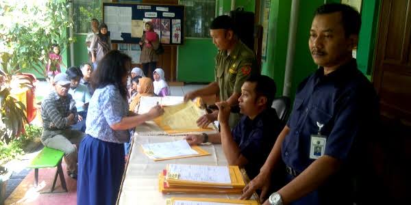 DKI Buka Peluang Besar Warga Miskin Masuk Sekolah Negeri