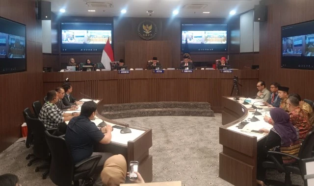 DKPP Gelar Sidang Pengaduan Terhadap KPU Terkait Legalisir ijazah Jokowi
