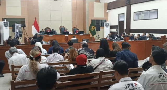 Sidang Dokter Tifa: Jaksa Tak Mau Perlihatkan Ijazah Jokowi, Hakim Terkesan Membela