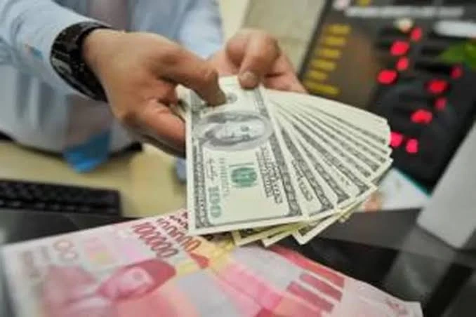 Rupiah Kembali Melemah ke Rp 16.627/Dolar AS, Anthony: Bisa Tembus Rp 17.000, Bahkan Lebih