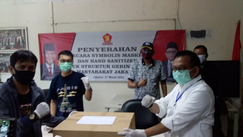 Bantu Tenaga Medis, Gerindra Salurkan APD ke Seluruh RS dan Dua TPU di Ibukota