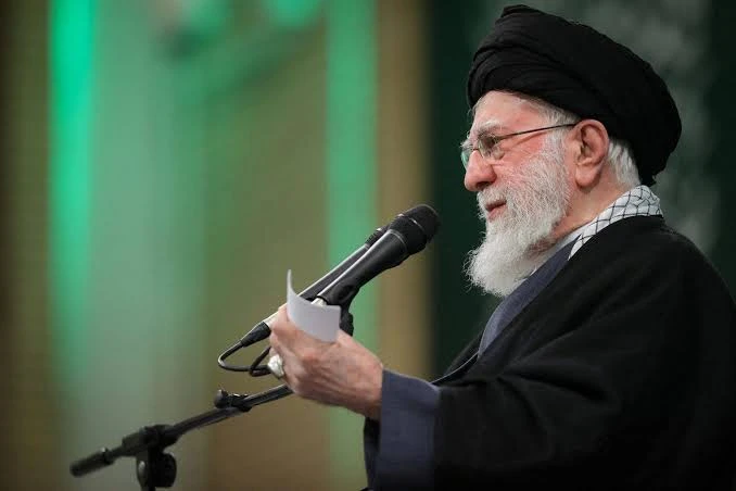 Media Iran Sebut Ayatollah Ali Khamenei Tewas Bersama Anak, Mantu dan Cucunya