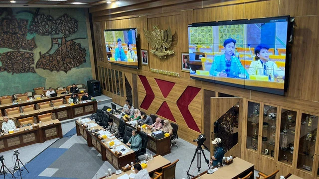 UKT Melejit Berkali-kali Lipat, BEM SI Ngadu ke DPR