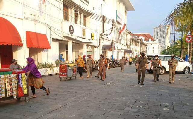 Kasian, PKL Kota Tua Diusir Petugas