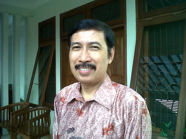 Belum Memuaskan, Publik Bandingkan Keputusan MK Dengan Kasus Sianida Jessica