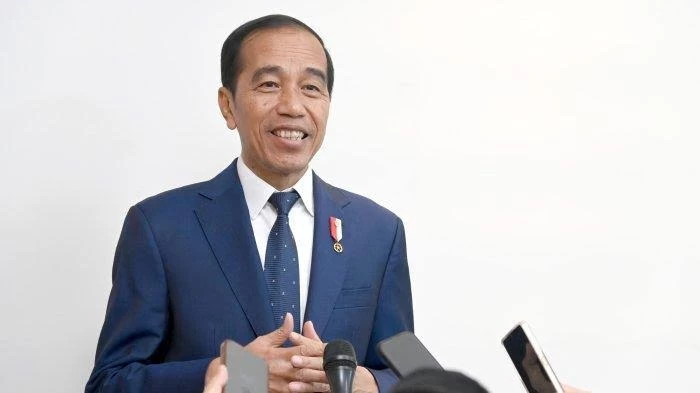 Jokowi Terbitkan Keppres Pemberhentian Mahfud dan Tunjuk Tito Karnavian Sebagai Plt Menko Polhukam