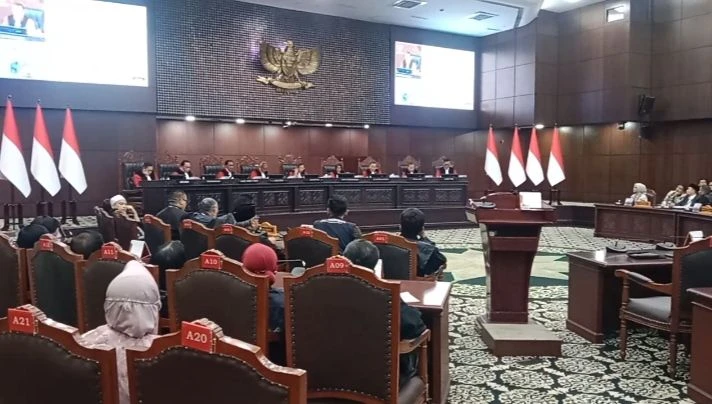 MK Tolak Permohonan Denny Indrayana Cs, Gibran Tidak Didiskualifikasi