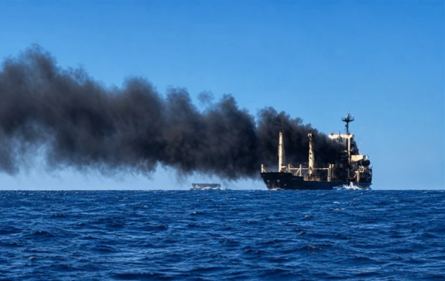 Iran Tembak 3 Kapal Tanker Karena Dianggap Melanggar Batas di Selat Hormuz