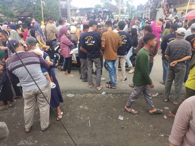 Pesta Sakura Tradisi Warga Marga Buay Kenyangan