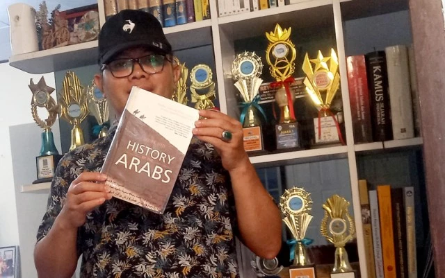 Ramadan Ini Belajar dari PHILIP K HITTI