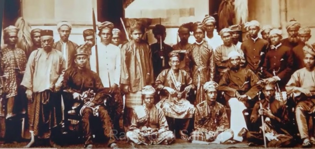 Sebut Suku Bugis Bajak Laut, Mahathir Mohamad Tolak Minta Maaf