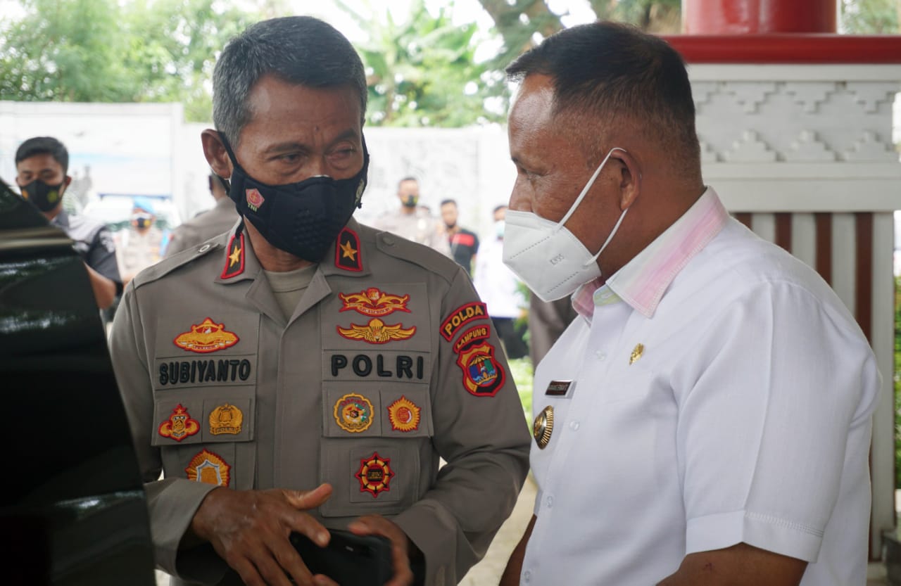 Nanang Sambut Silaturahmi Wakapolda Lampung di Rumah Dinas