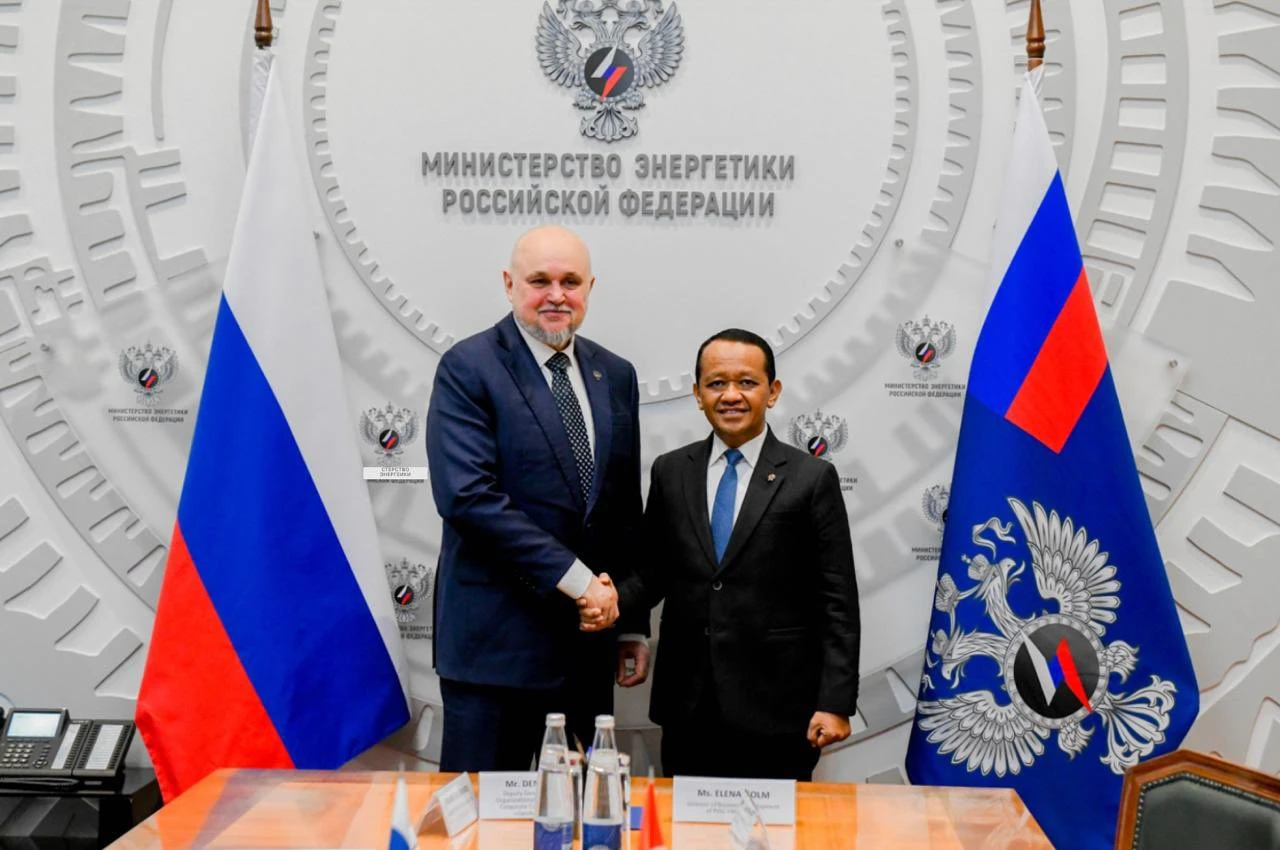 Indonesia Dinilai Bermain 2 Kaki, Netizen Internasional Ingatkan: Ini Bahaya