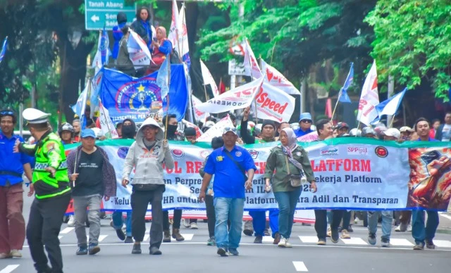 Pengemudi Online Tuntut Aplikator Adil dalam Membayarkan Iuran BPJS Ketenagakerjaan dan THR