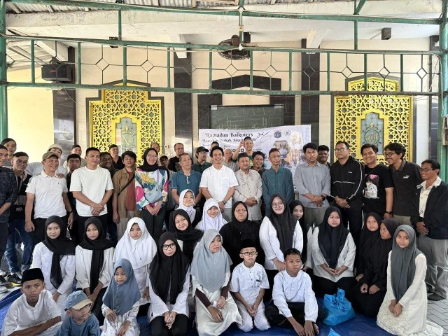 Aksi Mulia Balkoters, Anak Yatim Kebon Sirih Tersenyum Bahagia