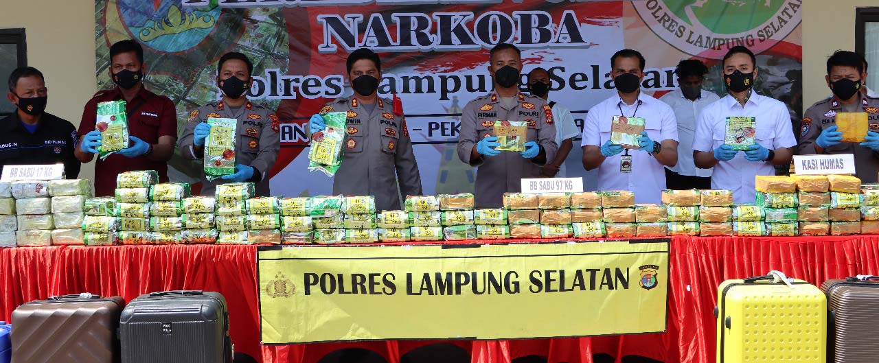 Amankan 114 kg narkotika jenis sabu, Jajaran polres Lamsel Bekuk 11 pengedar.