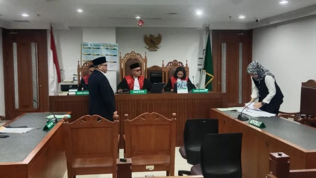 Aneh, Pimpinan DPR Utus Biro Hukum dan Bukti Fotocopy ke Sidang Gugatan Soal Gibran