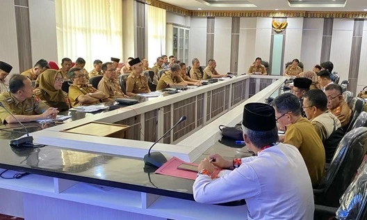 Pj Bupati Lampung Barat Memimpin Rapat Koordinasi dengan Forkopimda Setempat