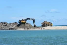 KLH Hentikan Proyek Pengerukan Pasir Laut di Pulau Pari