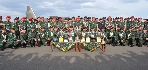 TNI AD Juara Lomba Tembak Internasional AARM Ke-27 di Singapura