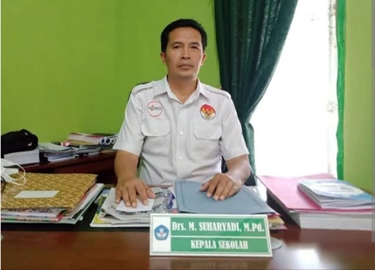 M. Suharyadi Bangga dengan 48 Siswa-Siswinya yang Lulus Seleksi SNBP Tahun 2024
