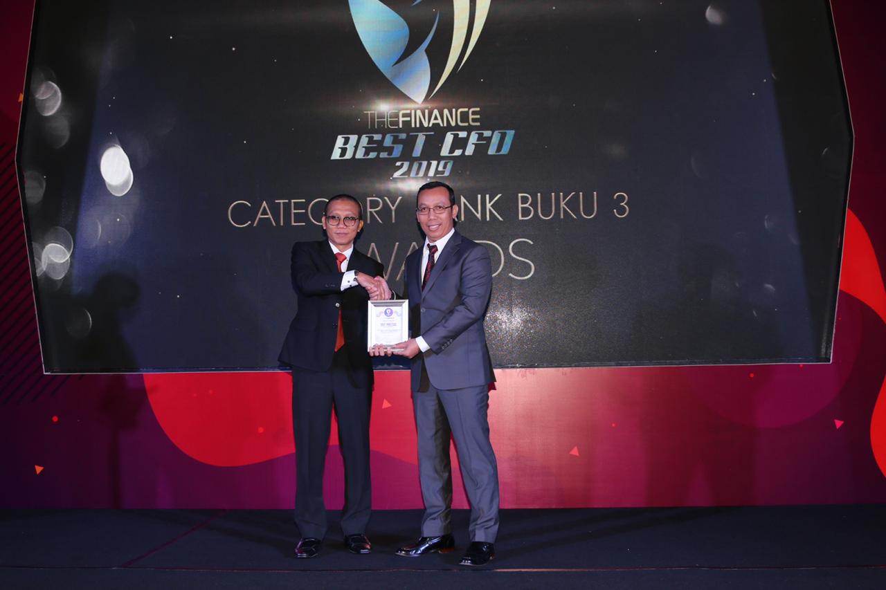 Bank DKI Raih Penghargaan Best CFO
