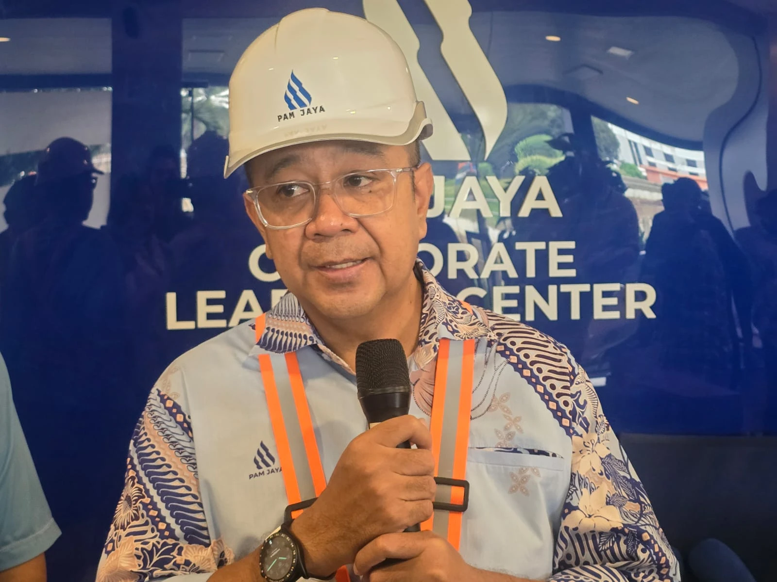 Bagikan Seribu Tandon Air, PAM Jaya Harapkan Warga Punya Cadangan Saat Pasokan Terbatas