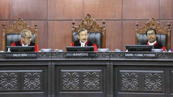 MK Putuskan Mulai 2028 Anggaran MBG Dipisah dari Anggaran Pendidikan