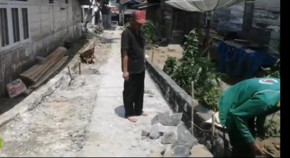 Pembangunan Jalan Rabat Beton, Mulai Di Garap Pemerintahan Pekon Kubu Perahu