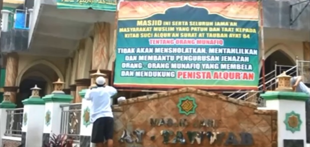 Anies Minta Warga Tetap Sholatkan Jenasah