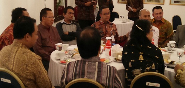 Jaga Kerukunan, Anies Ajak Pemuka Agama Ngopi Bareng